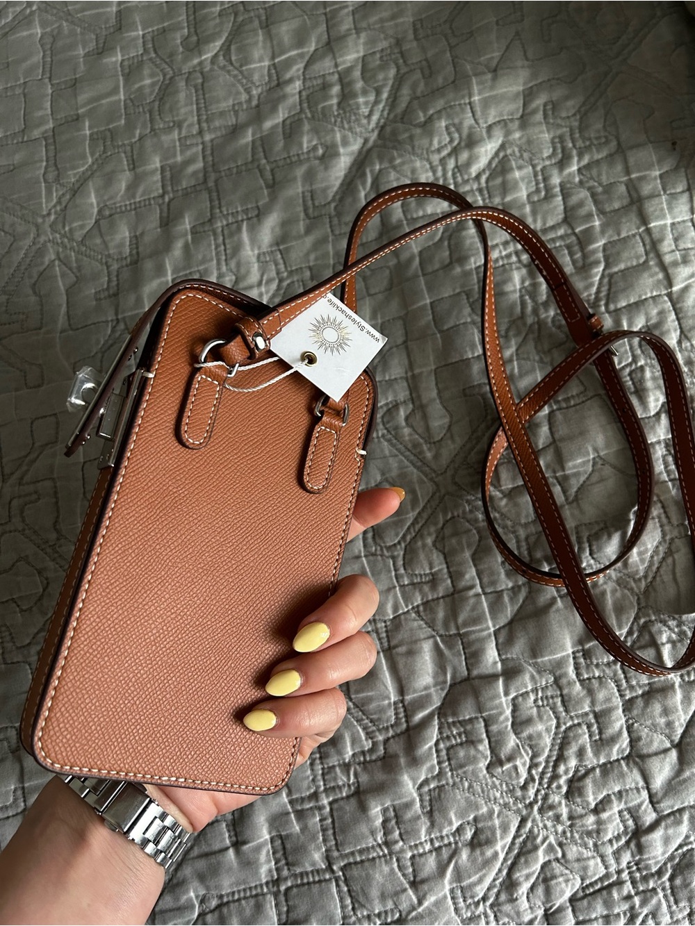 NWT BRAND NEW Leather Crossbody Phone Bag in Tan - Picture 5 of 11